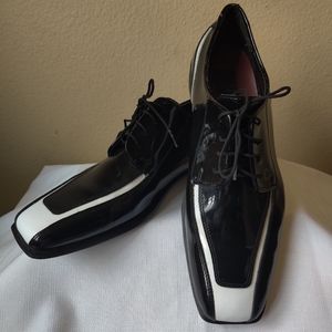 Men's black and white patent leather shoes